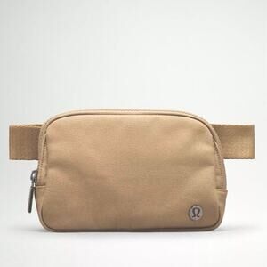Lululemon Everywhere belt bag Sp edition canvas Artifact tan preppy Athletic